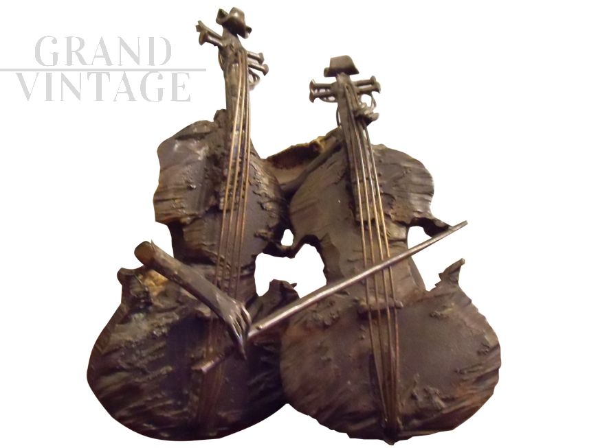 Scultura con coppia di violoncelli stile Délabrée