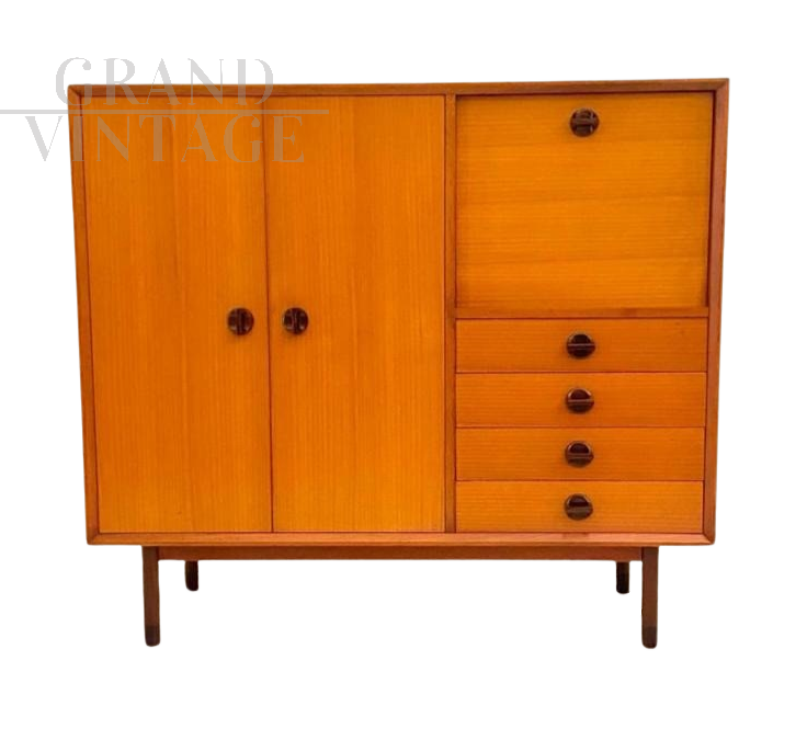 Credenza highboard di George Coslin per FARAM in legno di faggio                            