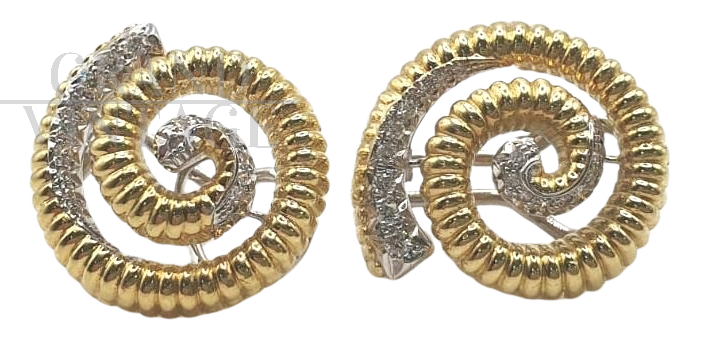 Orecchini vintage a spirale in oro giallo e bianco con diamantini                            