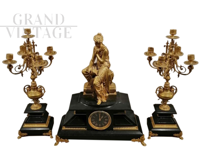 Orologio e candelabri della seconda metà dell'800