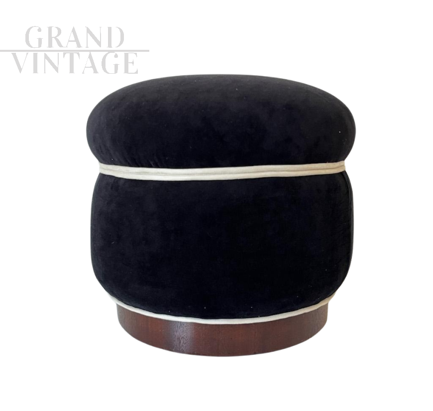 Pouf Art Déco anni '40 in velluto nero                            