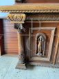 Set di credenza a vetrina con alzata e buffet con statue intagliate