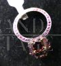 Anello in oro rosa con zaffiri rosa