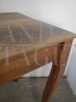 Tavolo vintage in legno di noce con gambe curve, anni '50