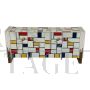 Credenza in vetro stile Mondrian con maniglie a forma di pesce                            