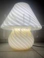 Lampada a fungo in vetro di Murano con lavorazione a vortice