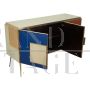 Credenza a tre ante in vetro multicolore stile vintage