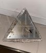 Applique triangolare in vetro di Murano ambrato