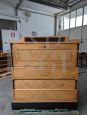 Secretaire Biedermeier dell'800 in radica di betulla                            