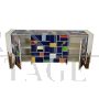 Credenza in vetro multicolore con maniglie dorate sagomate