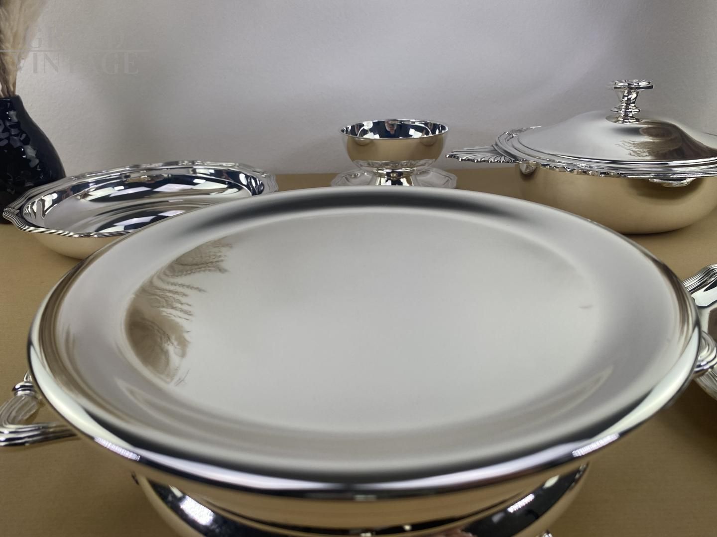 Set da tavola in argento composto da acetoliera, formaggiera e porta sale.  Varie manifatture italiane del XX secolo - Auction Silvers