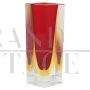 Vaso vintage squadrato in vetro di Murano sommerso rosso e giallo                            