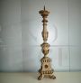 Candelabro antico intagliato, laccato e dorato del XIX secolo                            