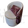 Fauteuil tub en velours blanc et poney teint bordeaux et rose