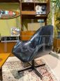 Poltroncina design Frank & Son in pelle nera imbottita                            