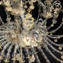 Sontuoso grande lampadario in vetro di Murano trasparente, bianco e oro