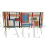 Credenza a tre ante in vetro multicolore con interni a specchio