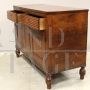 Antica credenza Carlo X in noce con cassetti scanalati, Italia '800