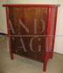 Credenza mobiletto antico cinese laccato rosso. Epoca 1800