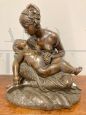 Grande bronzo antico Maternal Tenderness di Jean Joseph Jaquet, XIX secolo                            