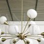 Lampadario Sputnik in ottone con sfere di vetro