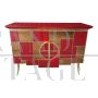 Credenza in vetro rosso bordeaux con inserti a specchio e 2 ante illuminate