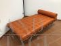 Daybed Barcelona di Mies Van Der Rohe per Knoll in pelle arancione