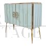 Credenza design a due ante in vetro bianco e ottone                            