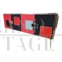 Credenza retroilluminata a quattro ante in vetro rosso e nero                            