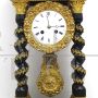 Orologio a pendolo da tavolo antico di epoca Napoleone III in legno e bronzo          