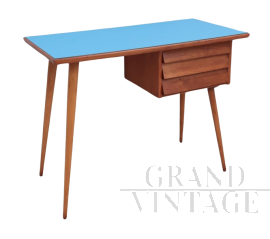 Scrivania mid-century in legno con piano in formica azzurra, anni '60                            