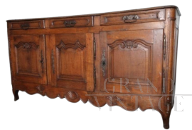 Antica credenza servante provenzale scolpita in rovere a 3 ante, XVIII secolo                            