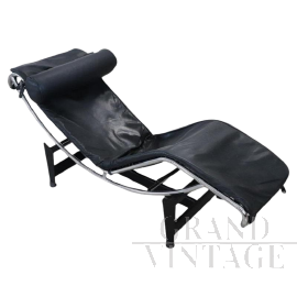 Chaise longue stile Le Corbusier in pelle nera, anni '80                           