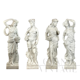 Gruppo di 4 statue raffiguranti Le Quattro Stagioni in marmo bianco                            