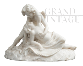 Antique sculpture with Cupid and Psyche from the French Napoleon III era in alabaster