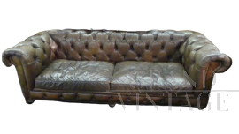 CHESTERFIELD SOFA: 4 SEATS