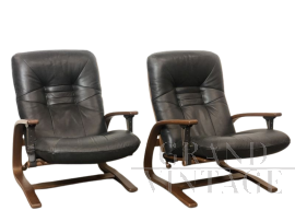 Pair of Exclusive armchairs by Westnofa in black leather, 1970s