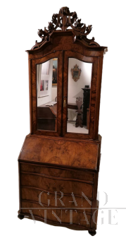 Trumeau chest of drawers from the second half of the 19th century in walnut briar