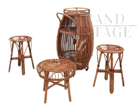 Set bar vintage in bamboo con carrello, sgabelli e tavolino, anni '50                            