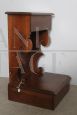 Antique Tuscan kneeler in solid walnut, 18th century