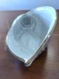 Vintage shell-shaped vase in white and gold ceramic