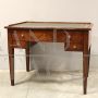 Antique desk from the Directoire era in walnut, 19th century Italy