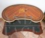 Antique Napoleon III bean-shaped side table or desk in fine exotic woods