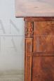 Antique 19th century chest of drawers in walnut feather with small inlays