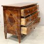 Louis XVI chest of drawers in inlaid and threaded walnut, Italy 18th century