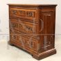 Antique Italian chest of drawers from the 17th century in walnut