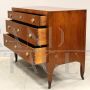 Italian Directoire period dresser in walnut from the 18th century