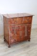 Antique 19th century chest of drawers in walnut feather with small inlays