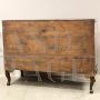 Louis XV chest of drawers in walnut, 18th century Italy