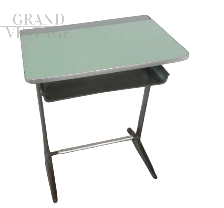 Banchetto scolastico anni '50 in formica verde                            